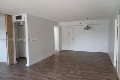 1300 Saint Charles Pl #222 1
