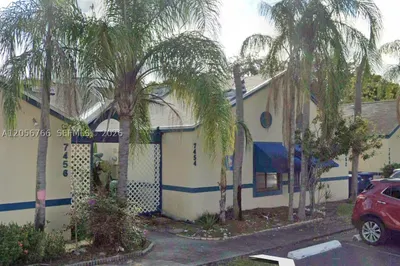 7454 NW 34th St 1