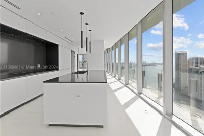 300 Biscayne Blvd Way #3201 1
