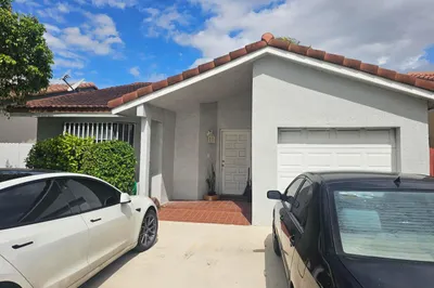 9919 NW 122nd Street 1