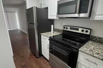 510 Lake Shore Drive #0360 1