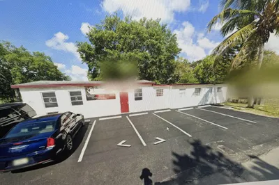 1701 NW 8th Place 1
