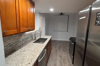 6190 Woodlands Boulevard #110 1