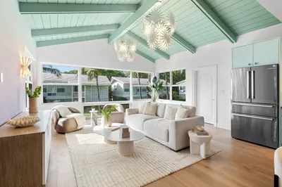 320 S OCEAN #Upper C 1