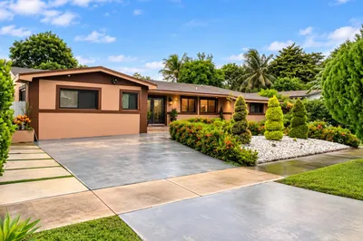 70 NE 174th Drive 1