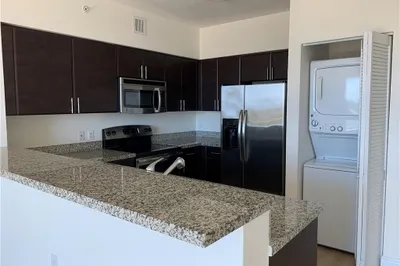987 SW 37 Ave #814 1