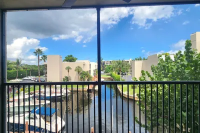 17 ROYAL PALM Way #3030 1