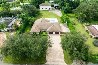 14390 SW 24th St 1