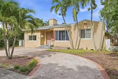 135 SW 27th Rd 1