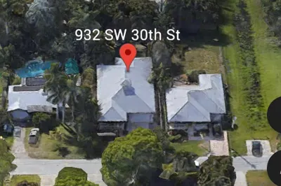 932 SW 30th Street 1