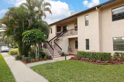 9280 Vista Del Lago #D 1