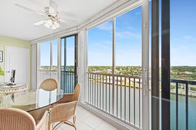 Balcony/Florida Room