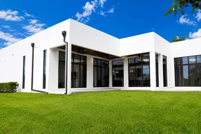 11601 NW 27th Street 1