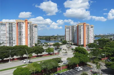 1200 NE Miami Gardens Dr #906W 1