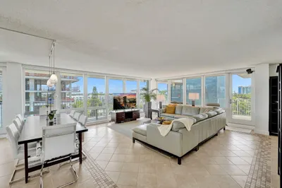 524 Orton Avenue #701 1