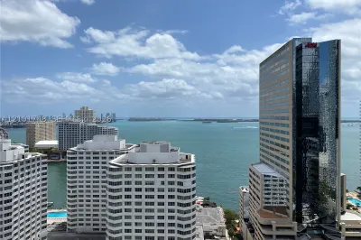 951 Brickell Ave #2508 1