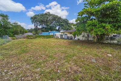2455 NW 55th Street 1