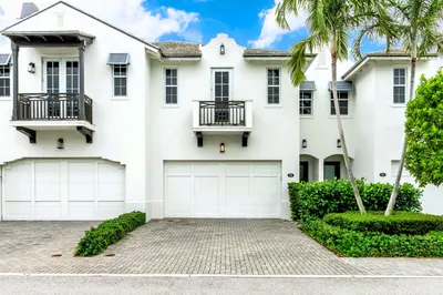 918 St George Boulevard 1