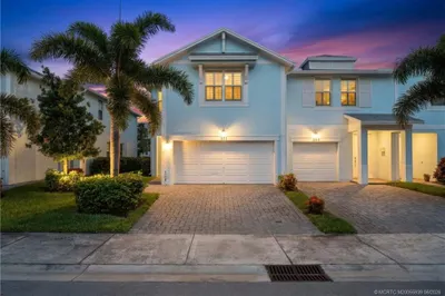 351 SE Angler Drive 1