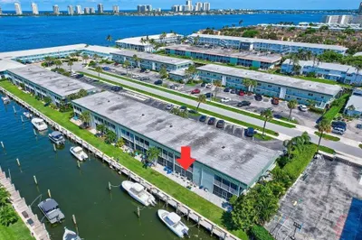 121 Wettaw Lane #116 1