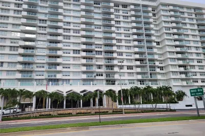 5601 COLLINS AVE #408 1