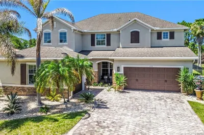 697 SW Sun Circle 1