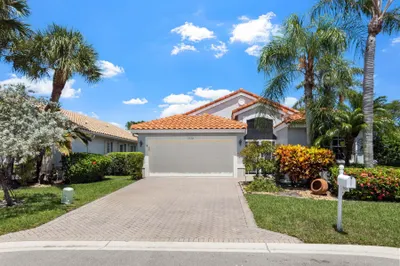 5320 Glenville Drive 1