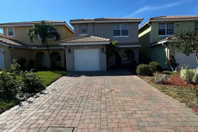 3256 Commodore Court 1