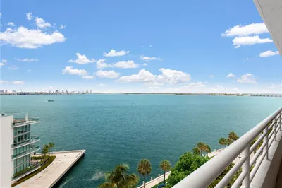 1402 Brickell Bay Dr #901 1