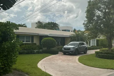 210 Palm Trail 1