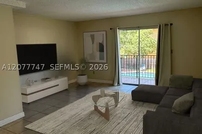 8650 SW 109th Ave #3-223 1