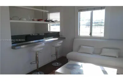 842 Meridian Ave #3E 1