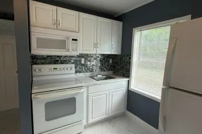 3056 Ford Road 1