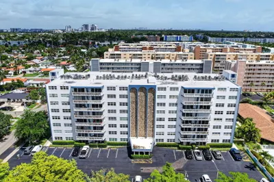 400 NE 12th Avenue #405 1