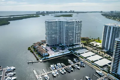 100 Lakeshore Drive #1753 1