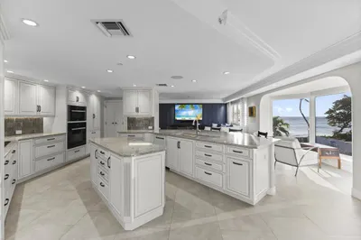 4605 S Ocean Boulevard #3b 1