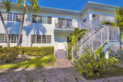 9280 Bay Harbor Ter #6 1
