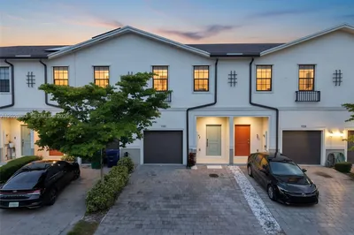1130 SW 6th Ct 1