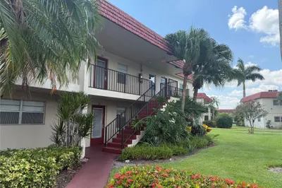 32 Abbey Lane #207 1