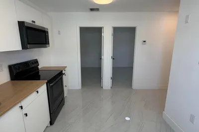 8211 BISCAYNE Boulevard #1 1