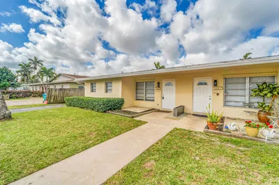 4681 SW 43rd Terrace #2 1
