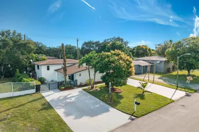 20335 NE 13th Court 1