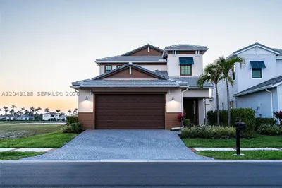 449 SE Fascino Cir 1