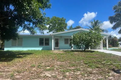 1395 NE Flora Place