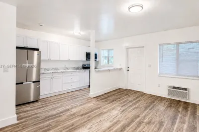 5549 NE Miami Ct #1 1