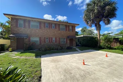 310 SW 11th Court 1