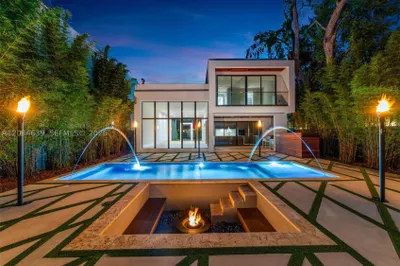 43 NW 42nd St 1