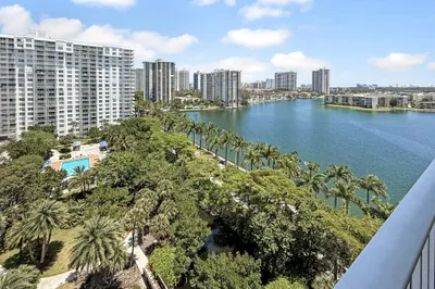 2801 NE 183rd Street #1212 1