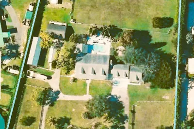 819 Cindy Circle Lane #~ Barn & Guest House 1