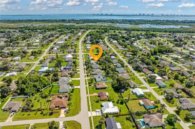 2826 SE Melaleuca Blvd 1